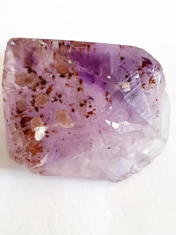 AMETHYSTE cristobalite&GOETHITE