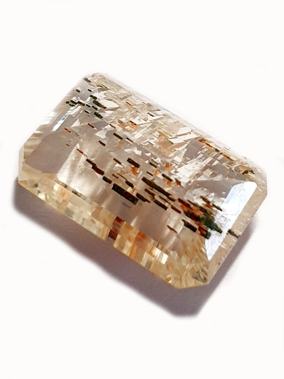 Spodumène à inclusions de dislocations – Image 3