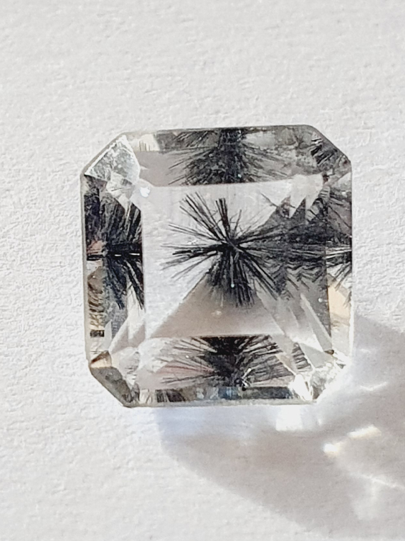 QUARTZ A HOLLANDITE
