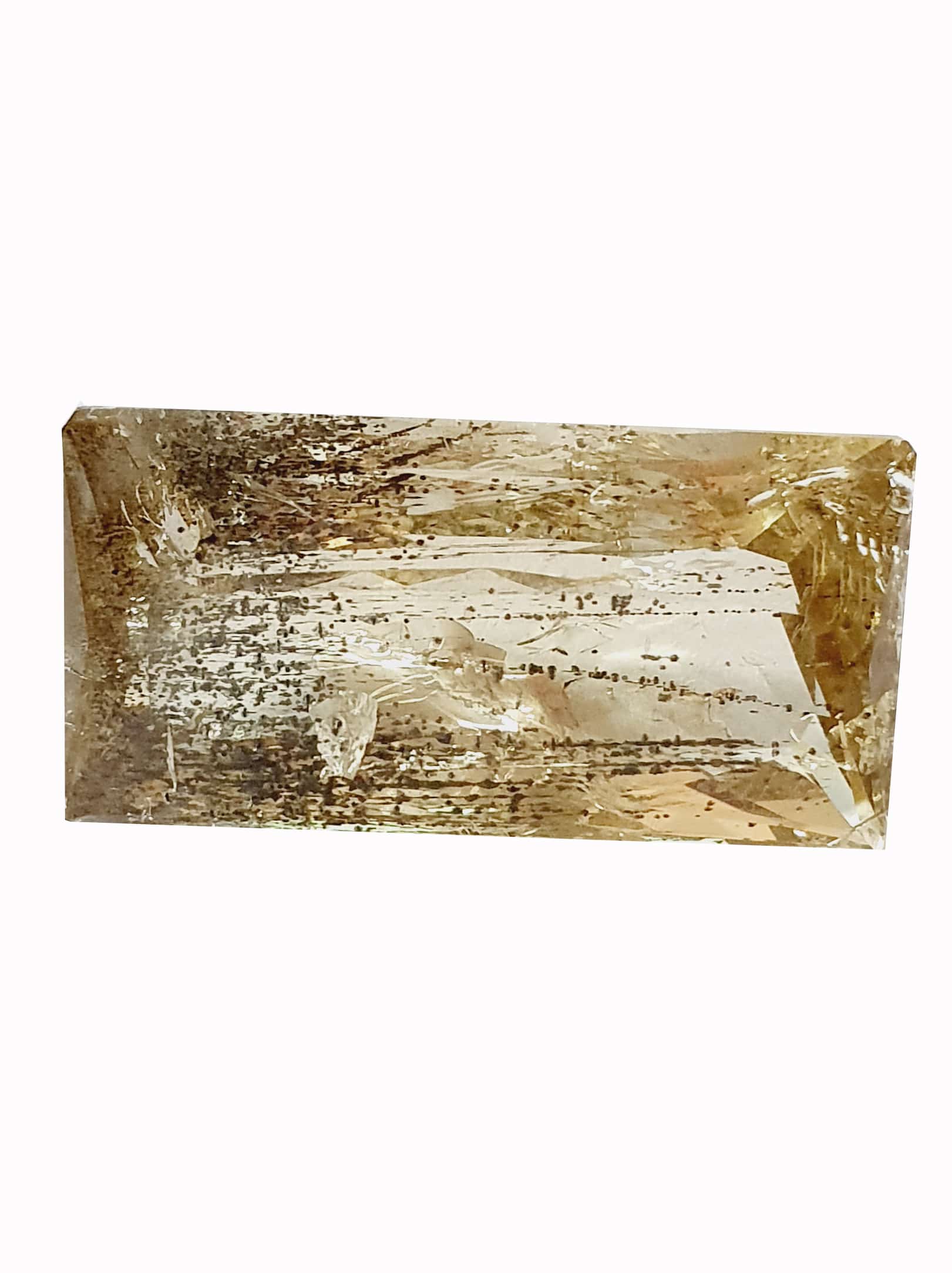 Scapolite à exsolution de lépidocrocite