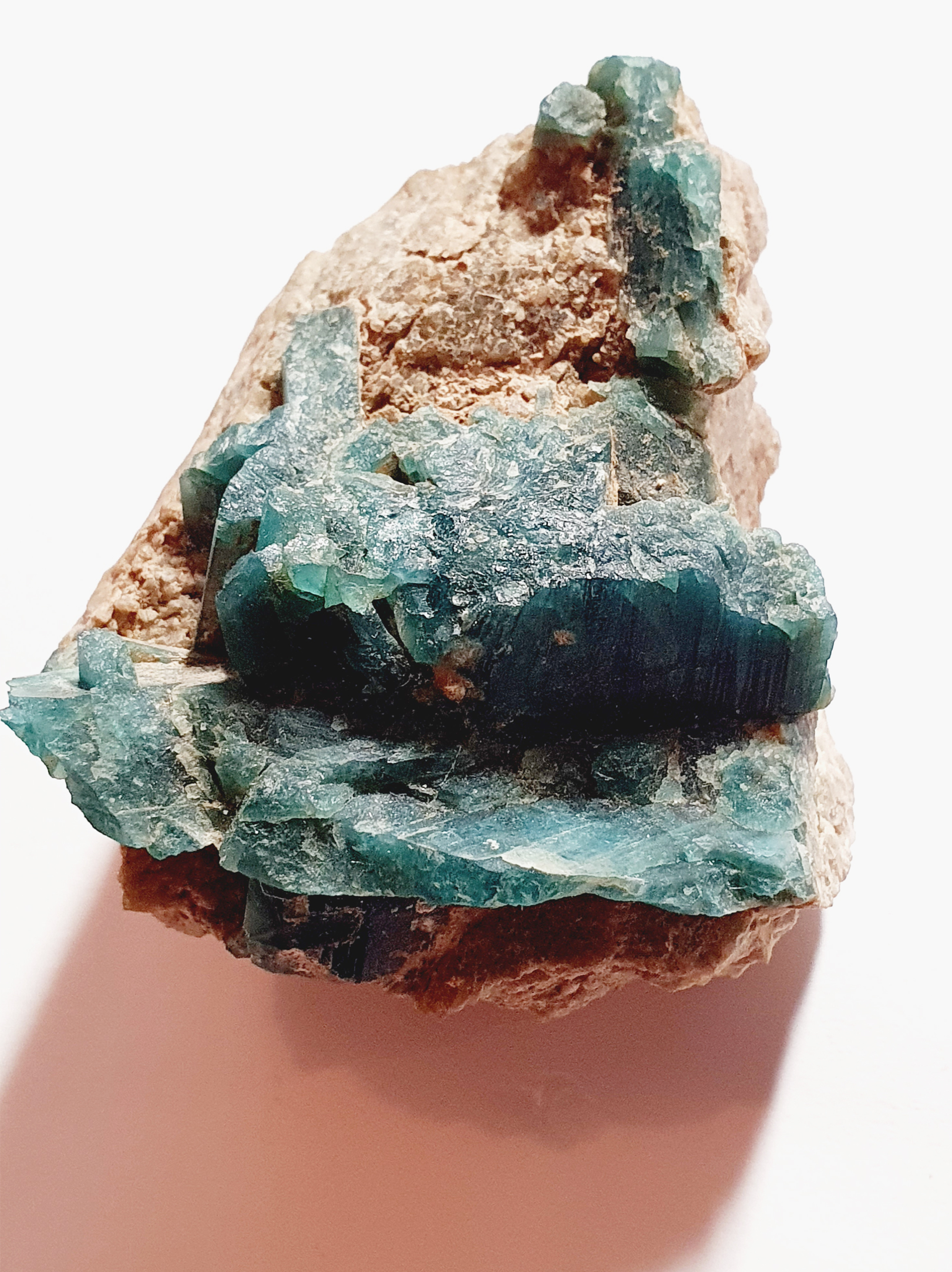 Galet apatite bleue de Madagascar (réf ap12) | Cœur de Pierres