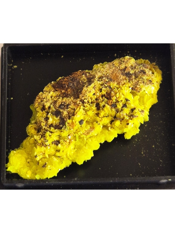 Formation : se trouve généralement dans les zones oxydées des gisements d’uranium