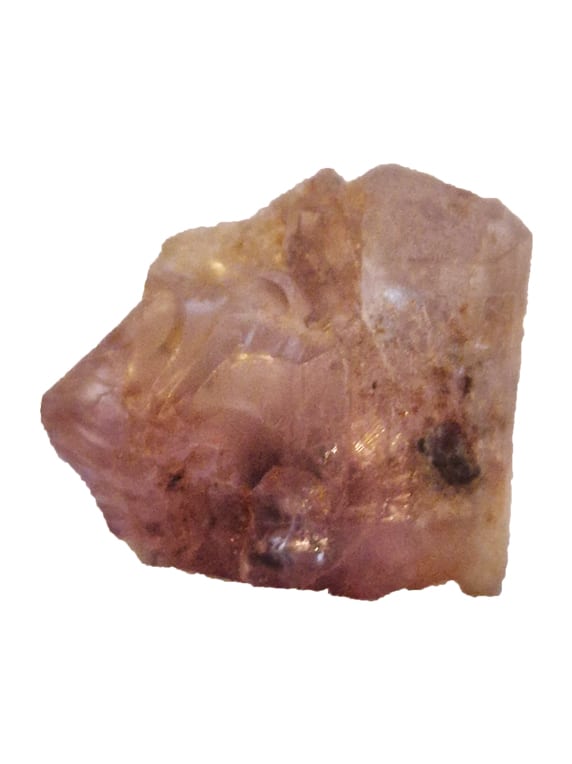Des cristaux de qualité gemme ont également été découverts à Mogok, Myanmar, où ils sont particulièrement recherchés pour leur transparence et leur teinte rose.